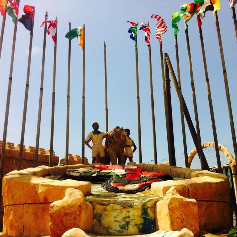 Hotel Magic Land Dakar Esterno foto