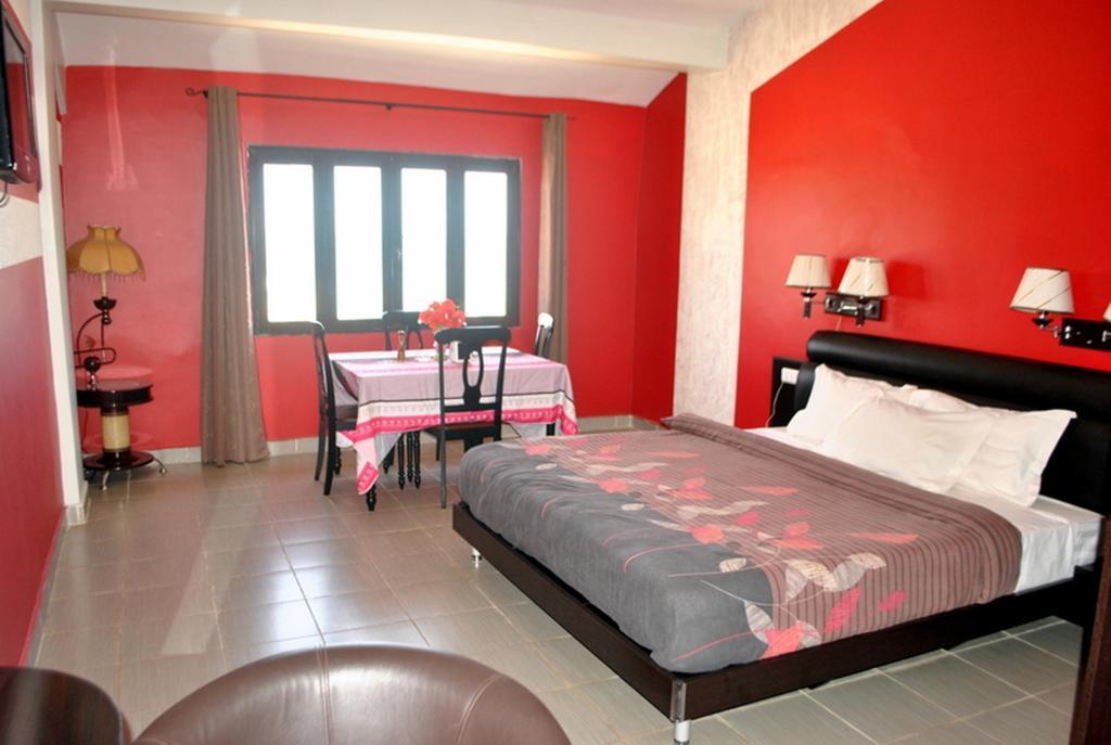 Hotel Magic Land Dakar Esterno foto