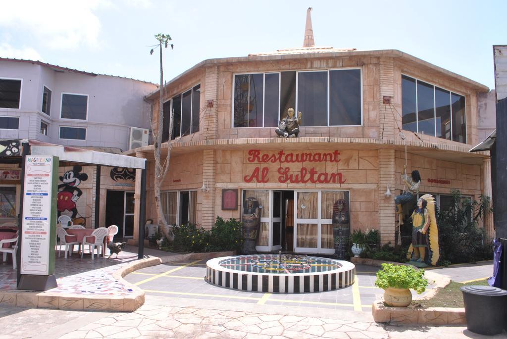 Hotel Magic Land Dakar Esterno foto